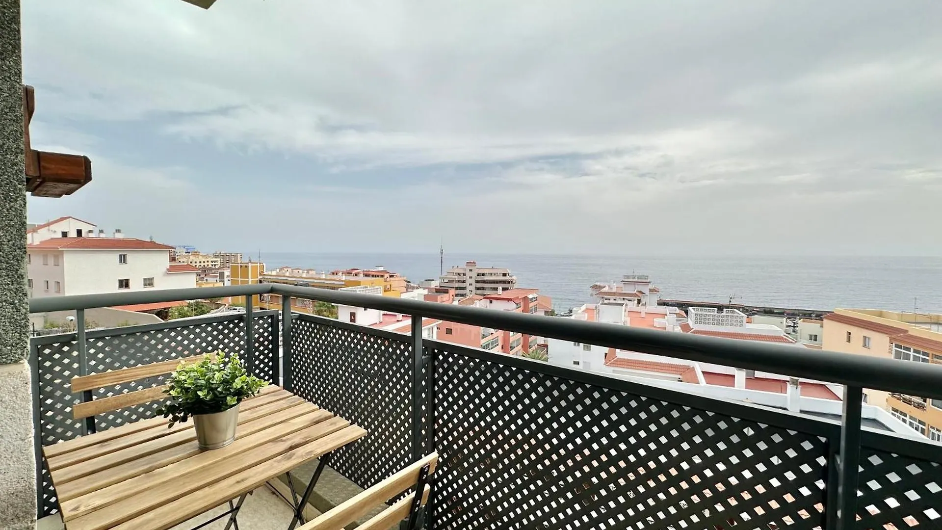 קנדלריה Carpio II Apartment ספרד
