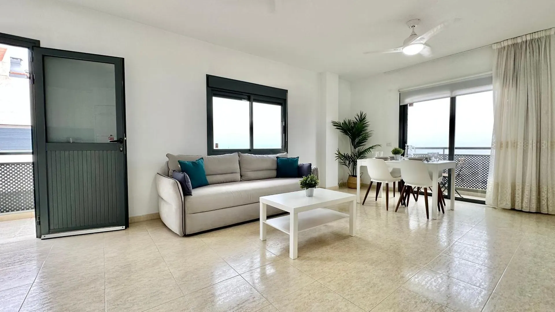 קנדלריה Carpio II Apartment