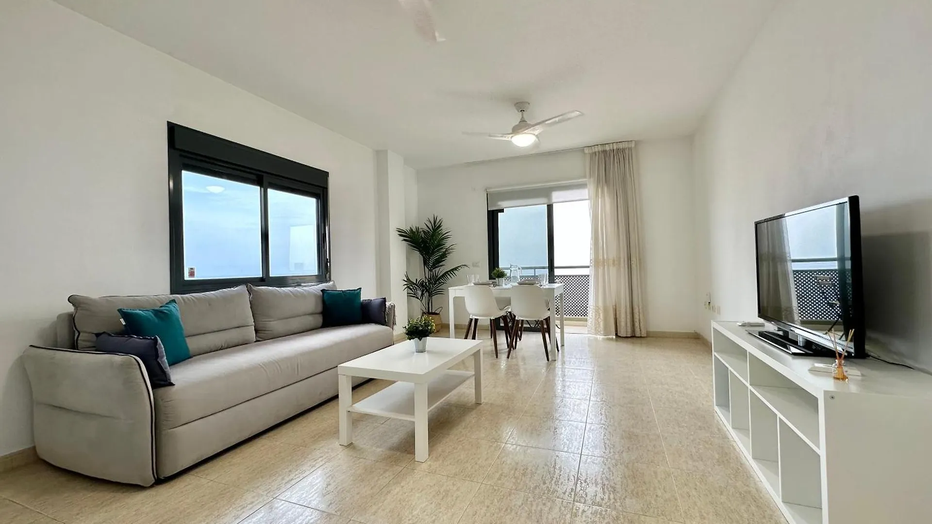 קנדלריה Carpio II Apartment ספרד